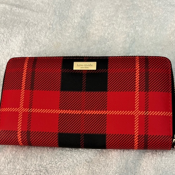 Price Firm! NWT Kate Spade 2015-2016 Plaid zip Wallet